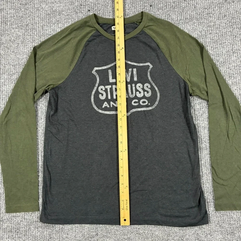 Levis Logo Shirt Mens Size Medium Gray Green Raglan Long Sleeve Graphic Tee
